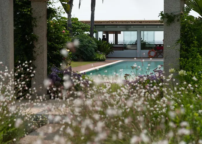 Sant Efis Hotel
