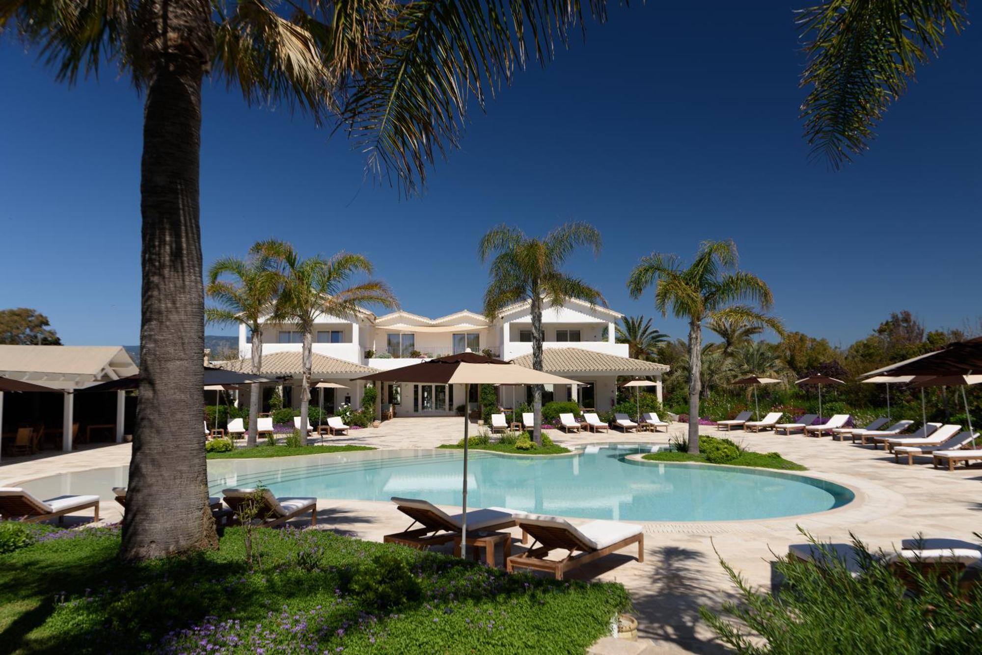Sant Efis Hotel 4*