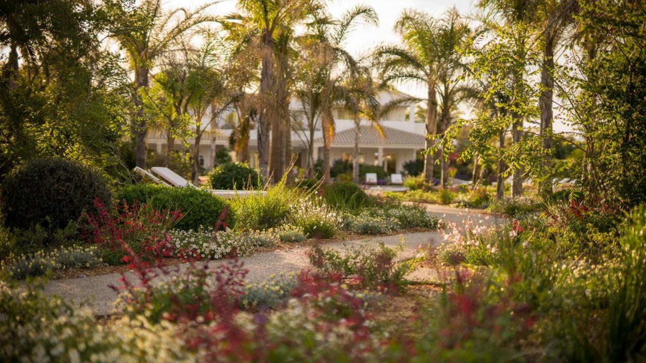 Sant Efis Hotel